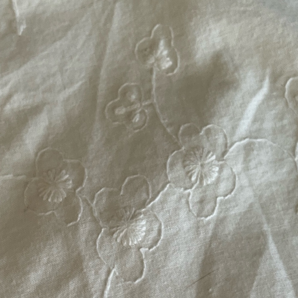 White Square Neck Floral Plus Size Blouse, Size 4X, Floral Embroidery, Liz & Me - Picture 3 of 4